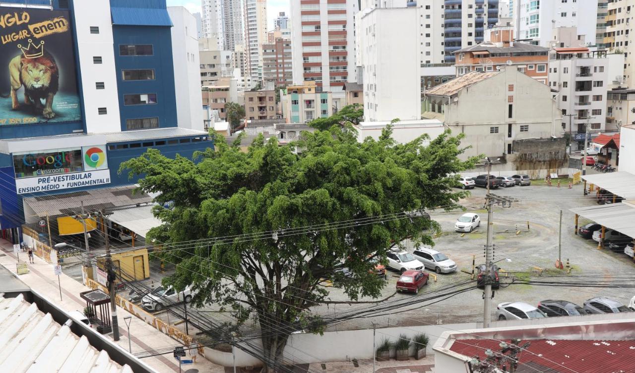 Apartamento Amplo Apto De 3 Quartos Prox. A De Sc
